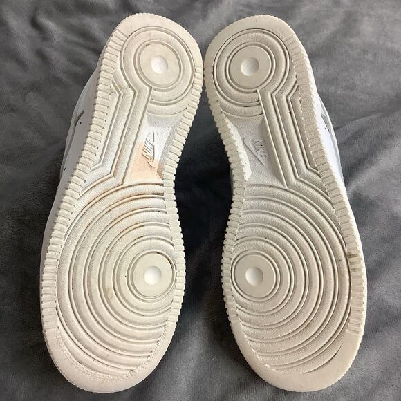 Nike Air Force 1 Low Top Sneaker Shoes White Leather Women’s 7 Mens 5.5 NO LACES - Picture 7 of 11